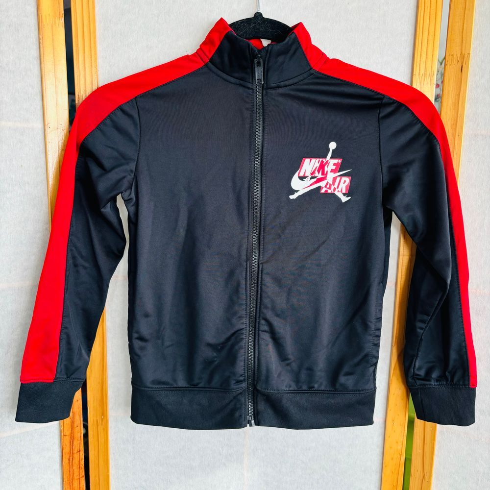 Nike Air Jordan Red and Black Kids Jacket Size 6-7Y Zip Up